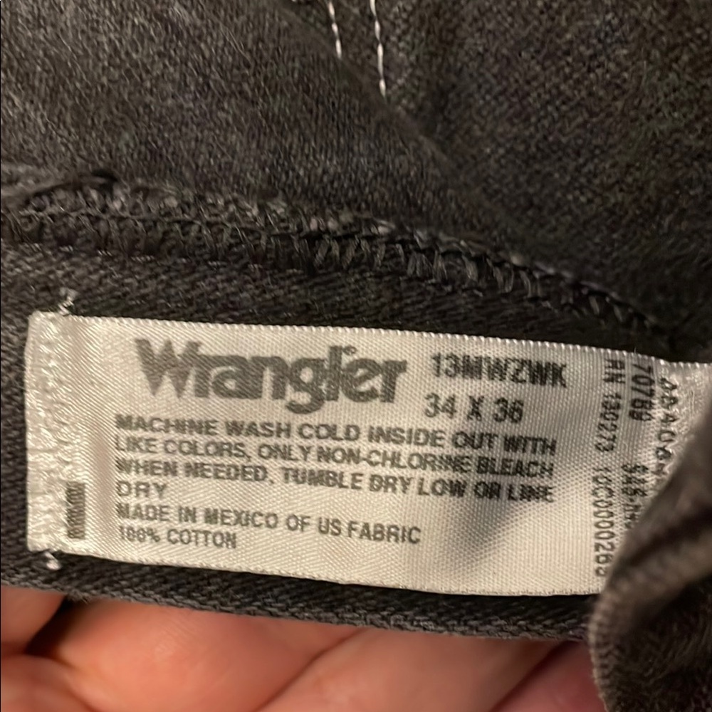 Black Wrangler 13MWZ - Picture 2 of 6
